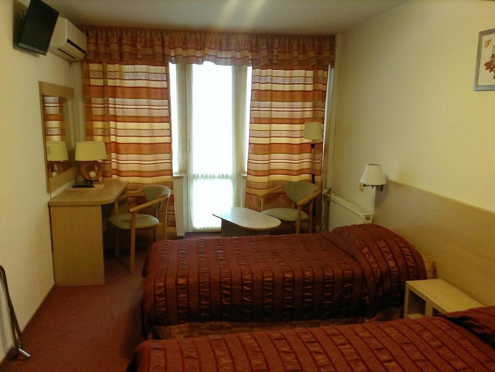 אודסה Hotel Mirniy Resort מראה חיצוני תמונה